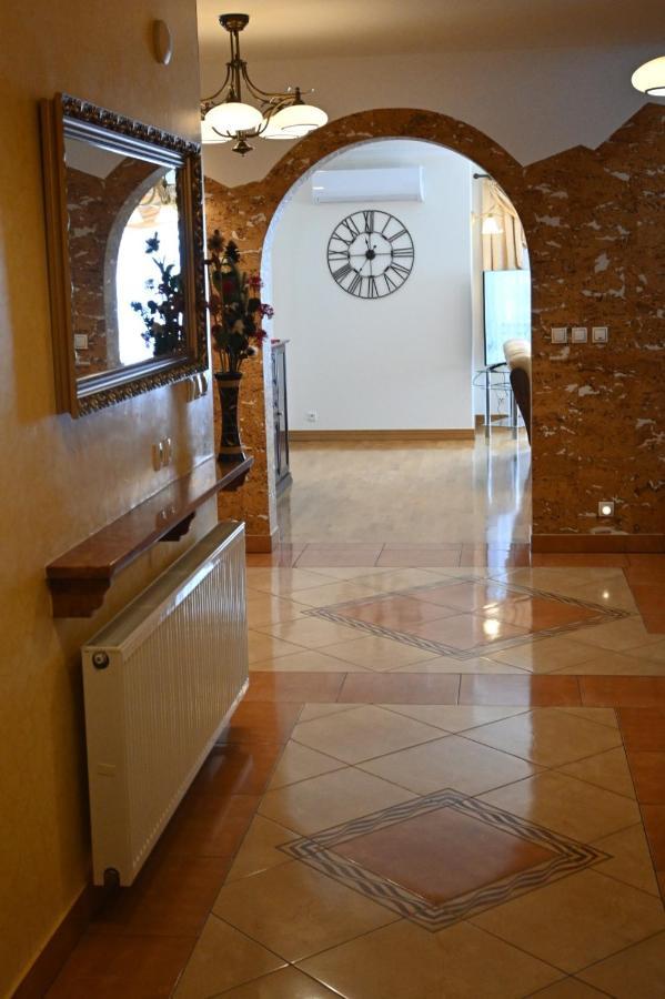 Villa Sophie Zabno Ngoại thất bức ảnh